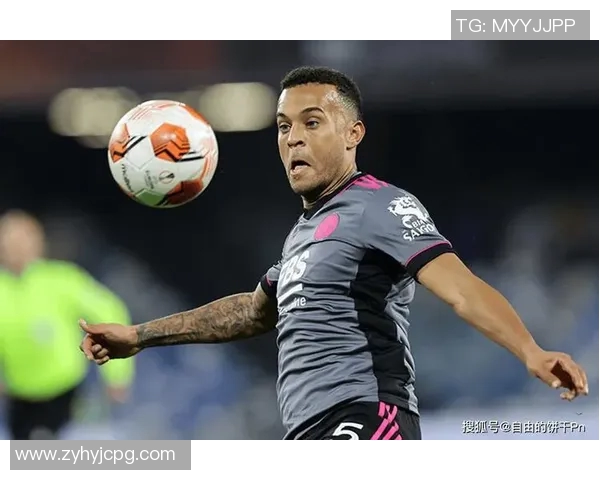 个子不高却技艺超群的白人足球明星们的传奇故事与成就