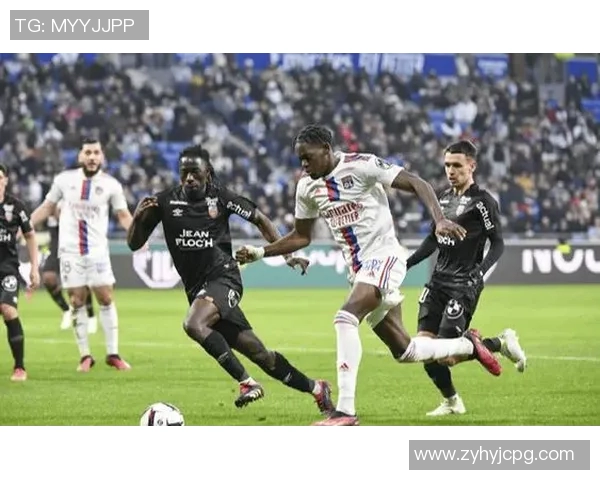 梦一队与西班牙的精彩对决揭示足球战术的博弈与激情